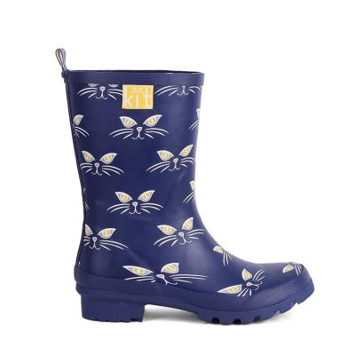 China Anti-skid Waterproof Cartoon Light Good Quality Rain Boot Rubber Woman Half Boot for sale