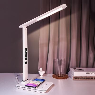 China Lamp With USB Wireless Lamp Off And Wireless LED Swing Charger Table Lamp Hot Selling USB Charger Lamp With USB Output for sale