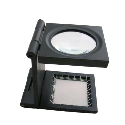 Cina 10X Metal Folding Pocket Magnifier With Scale For 10X Tester Canvas Glass Magnifier in vendita