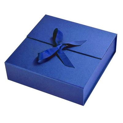 China Wholesale Recyclable Folding Sliver Small Square Gift Box Squishy Gift Box for sale