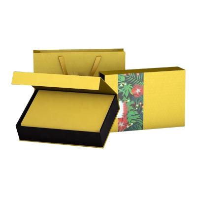 China Recyclable Custom Gift Bag Magnet Flip Folding Gift Box for sale