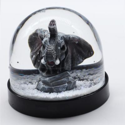 China Wholesale Cute Europe Home Decor OEM Resin Elephant Water Ball, Custom Plastic Panda Snow Globe for sale