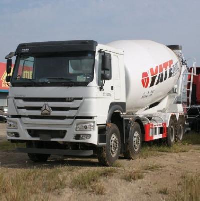 Chine Camion lourd national HOWO 8X4 5.5 Carré Camion mélangeur de béton et capacité de 2-25m3 à vendre