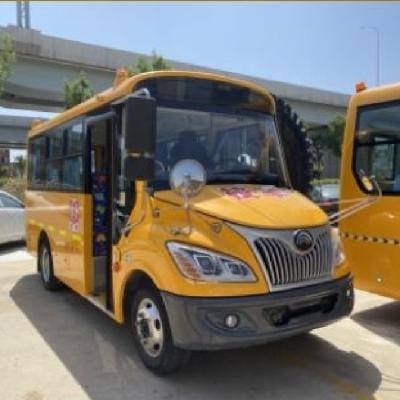 Cina Autobus per scuole elementari Euro 4 Norma di emissione Torsione massima 330N.m/1400-2400r/min in vendita