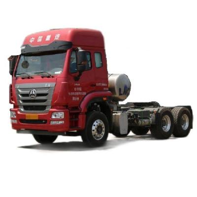 Cina SinotruK HOWO CHG LNG Traction Truck con 336-430 CV e velocità massima di 102 km/h Adatto in vendita