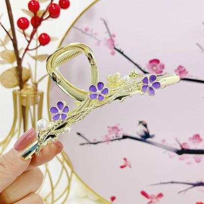 China Large Gold Simple Updo Designer Ladies Barrette Clips Wholesale Custom Metal Hair Claw Hair Pins Accessory For Women Girls for sale