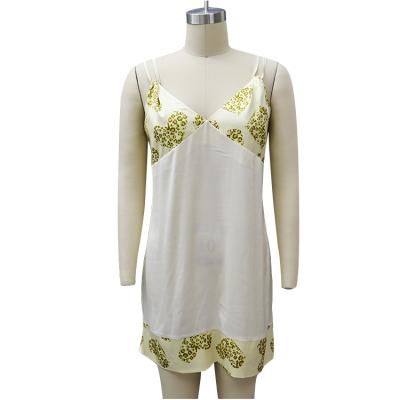 China Ladies 97% Polyester 3% Spandex Double Strap V-Neck Print Bonding Satin Sleepwear QUICK DRY Robe for sale