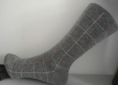 China Thick Winter Warm Womens Wool Socks With Colorful Knitting for sale