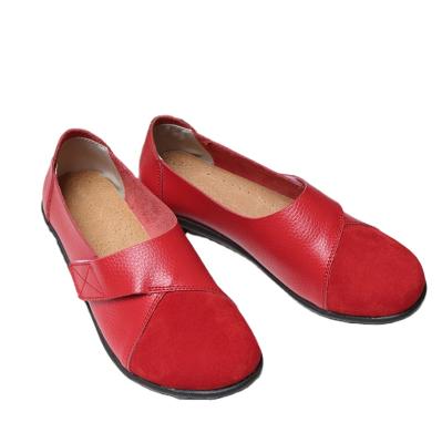 China Factory direct sales waterproof spring and summer women's flat shoes around Toe Green Ladies Flats Shoes for sale