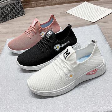 China Fashion Trend Factory Wholesale Good Quality Ladies Mesh Sports Shoes Breathable Women Non-slip Sneakers for sale