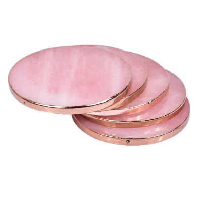 中国 Europe Round Gold Edge Dish Natural Rose Quartz Slices Tea Cup Coasters Crystal Beverage Coasters 販売のため