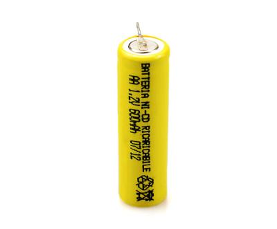 China 16.6g 1,2 V Ni-CD-Batterie wieder aufladbares gelbes PVC AA600mAh zu verkaufen