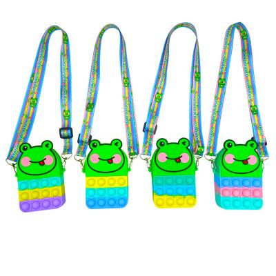 China Cheap 2022 New Design Kawaii Prizes Coin Holder Novelty Pouch Mini Frog Zipper Coin Change Cute Purse Wallet For Kids for sale