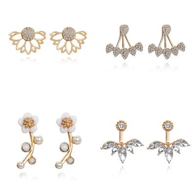 China Wholesale TRENDY Crystal Flower Drop Earrings Fashion Jewelry For Women Gold Color Rhinestone Earrings Gift For Party Best Friend for sale