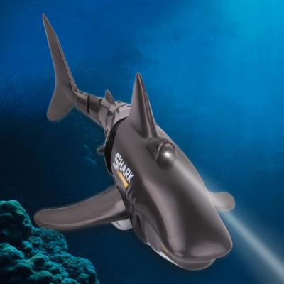 China Radio Control Toy 2.4G Shark Remote Control Toy For Swimming Pool RC Boat Toys Great Gift For Kids for sale