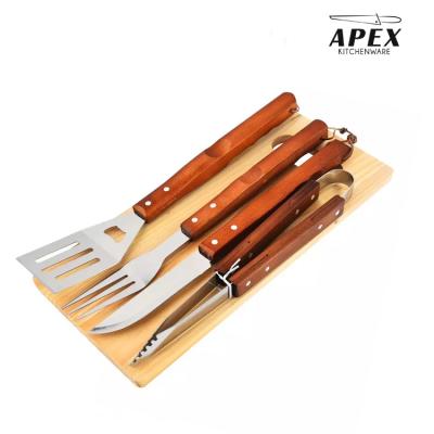 China Sustainable and Lower Price Outdoor BBQ Grilling Accessories with 5PCS Wooden Cutting Board Handle Barbecue Wood Tool Kit for sale