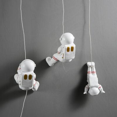 China Art Decor Living Room Modern Art Room Decoration Men Birthday Gifts Astronaut Model Wall Decor Europe Spaceman Wall Stickers Resin Wall Stickers for sale