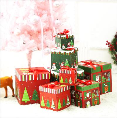 China 2021 Wholesale Recycled Packaging Materials Christmas Box Paper Box Merry Christmas Postal Gift Box for sale