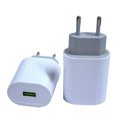 China Fully Compatible Mobile Phone QC3.0 Fast Charger Travel Charger USB Power Adapter Wall Charger for sale