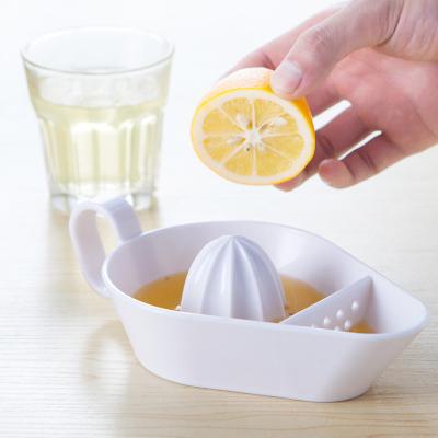 China New Pressure 2023 Citrus Fruit Hand Viable Hot Plastic Manual Lemon Extractor Orange Juice Squeezer for sale