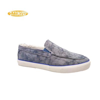 China Fashion trend men's high quality light weight casual canvas shoes printed canvas shoes with customized for sale