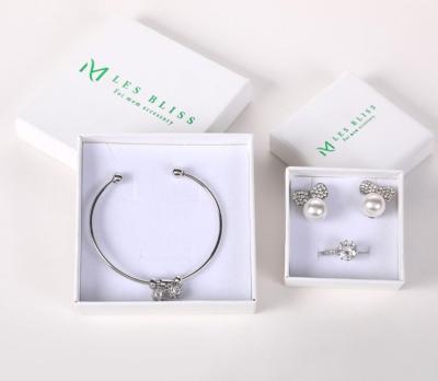 China Recyclable White Color Gift Packaging Custom Logo Earring Ring Bracelet Necklace Rigid Cardboard Jewelry Box for sale