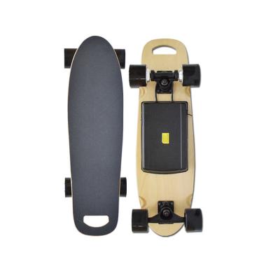 China Customized Smart Electric Skateboard 8 Ply Mapel And Aluminium Material for sale