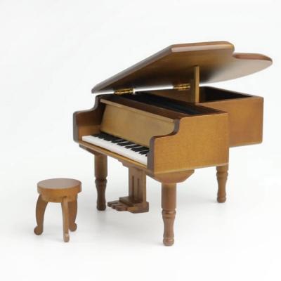 China 2020 hot sale wooden piano cogs pedal metal metal music box for sale