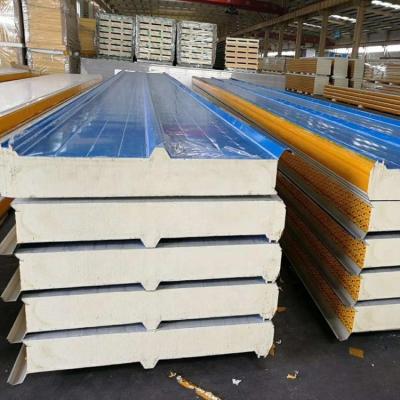 China 930/1000/1120mm PU/PUR/PIR Foam Insulated Sandwich Roof Panel For Prefab Houses for sale