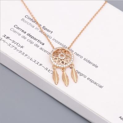 China FASHIONABLE leaf pendant gold plated brass hamsa necklace for women for sale