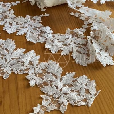 China 2021 New Design High Quality Flower 70% Polyester Lace Fabric Trim Viable for sale