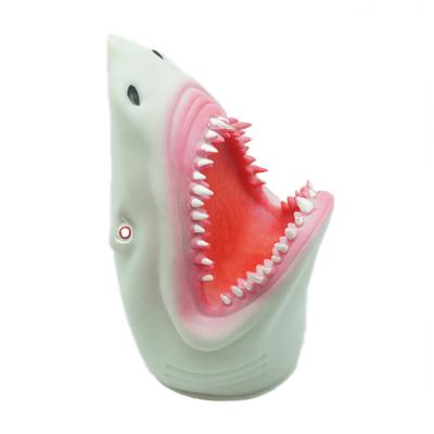 China Eco-friendly TPR Customized TPR Hand Puppet Shark High Quality Plastic Animal Soft Rubber Hand Puppet for sale