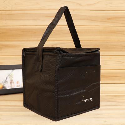 China Waterproof Wholesale Outdoor Nonwoven Insulation Bags Customized Color Printing Takeaway Food Insulation Cooler Bags For Camping for sale