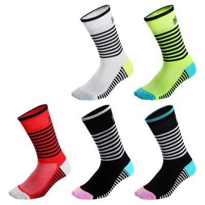 China 2021 High Quality Stripe Pattern Logo Bicycle Bike Sports Socks Breathable Cycling Socks Custom Made For Cycling for sale