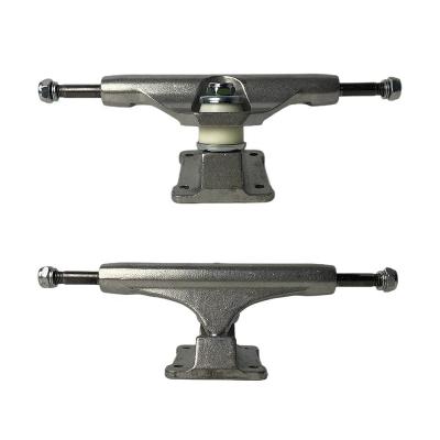 China Adult White 5.25 Inch Silver Skateboard Trucks And Trucks High Quality Aluminum Die Casting Skateboard Graphics for sale