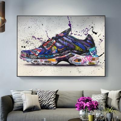 China 100% Hand Painted Waterproof Art Canvas Oil Painting Wall Art Creative Shoes Pop Graffiti Art for sale