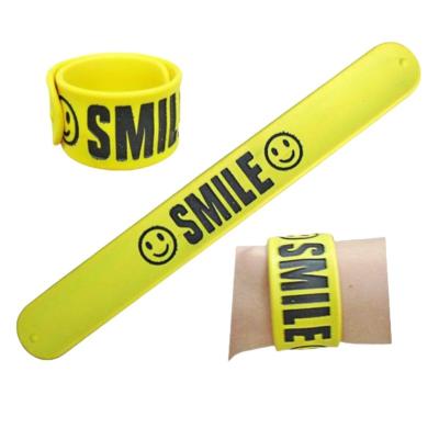 China Waterproof Custom Printed Variety Sizes Silicone Slap Band With PMS Colour Matched for sale