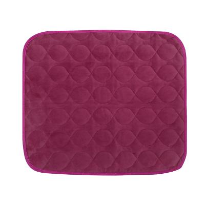 China Wholesale Absorbent Incontinence Folded Waterproof Reusanle Underpad For Elderly for sale