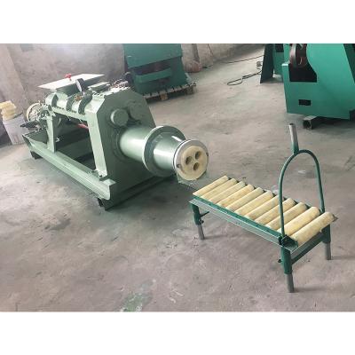 China Factory 3.5 TON Ceramic Raw Material Manufacturing Machine Clay Vacuum Ceramic De-aeration Pug Mill for sale