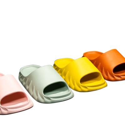 China CUSHIONING bathroom men women sandals EVA beach garden new yeezy shoes women manufacturer Wholesale lightweight slippers men flip flops for sale