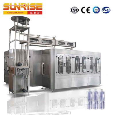 China 15000 máquina de rellenar embotelladoa del agua de mineral de Bph 500ml 3-In-1 en venta