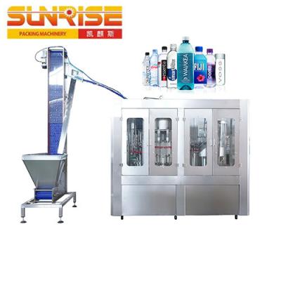 Chine 500ml-2000ml Monoblock complet buvant la machine de remplissage de bouteilles pure minérale de l'eau à vendre