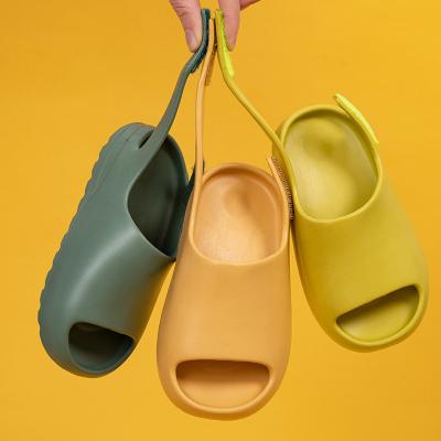 China Round Children's Sandals Fish Say Nylon Button Beach Kid Outdoor Lip Slippers for sale