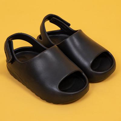 China Best Selling Round Baby Slippers and Sandals Bathroom Home Slippers for sale