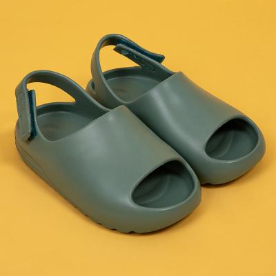 China Around 2022 Indoor Children New Design Slippers Slippers Beach Slippers for sale