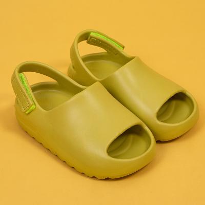 China 2022 New Product Round Slippers Child Leisure Slippers Custom Made House Slippers for sale