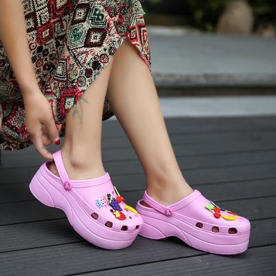 China New Design Anti-Slip Massage Eva Summer Garden Classic Slides Clogs Shoes for sale