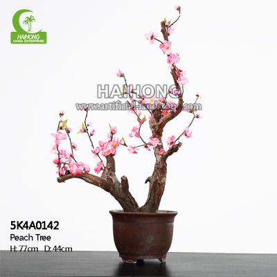 Chine Le plancher mis en pot artificiel de 77CM plante le faux arbre réaliste de fleur de pêche à vendre