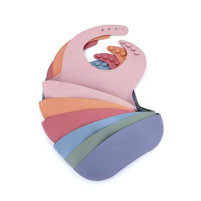 China Whale BPA Free Waterproof Silicone Baby Feeding Bib for sale