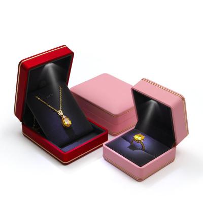 China Wholesale Recyclable Luxury Proposal Pendant Jewelry Box Led Light For Ring Box And Pendant Necklace Jewelry With Ring Led Light for sale